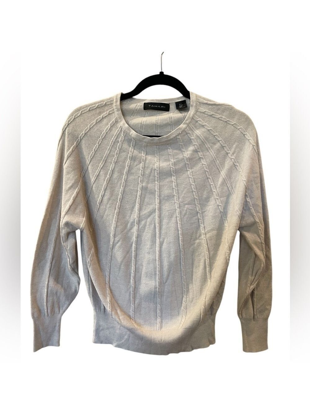 Tahari Women’s Sweater Pullover Cream Viscose Blend Knit Long Sleeve Size: Small